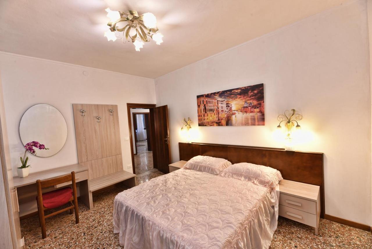 Alla Corte Veneziana Luaran gambar
